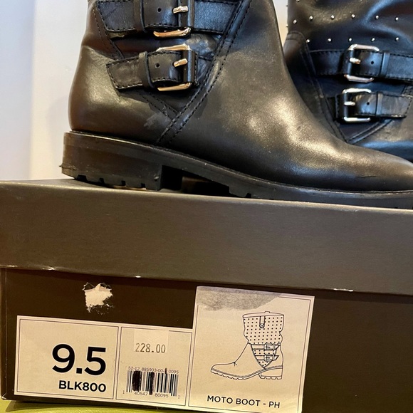 Banana Republic Leather Studded Moto Boots, Size 9,5 with original box. - Picture 3 of 7